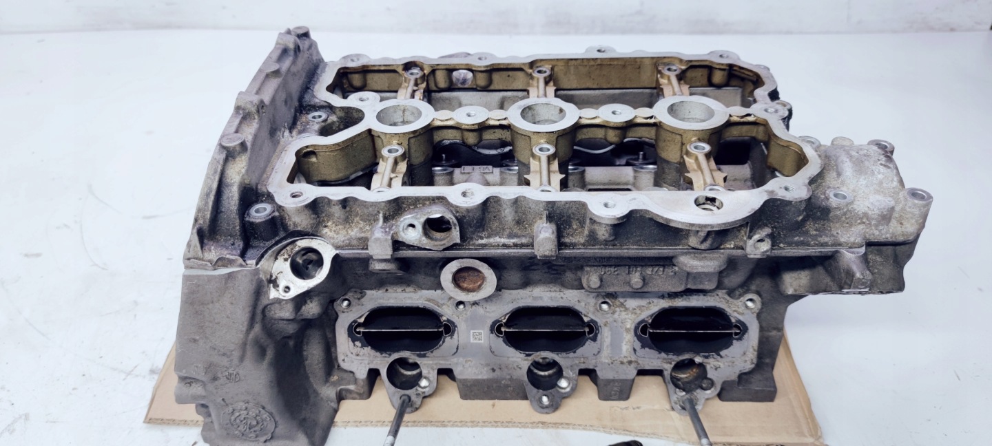 head. left AUDI A4 B7 A6 C6 3.2 FSI 06E103373E