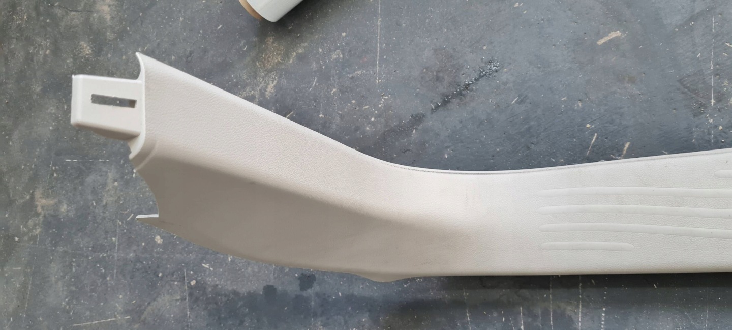 Chrysler Pacifica 2022 moulding cover cap threshold right 6DQ34PD2AE