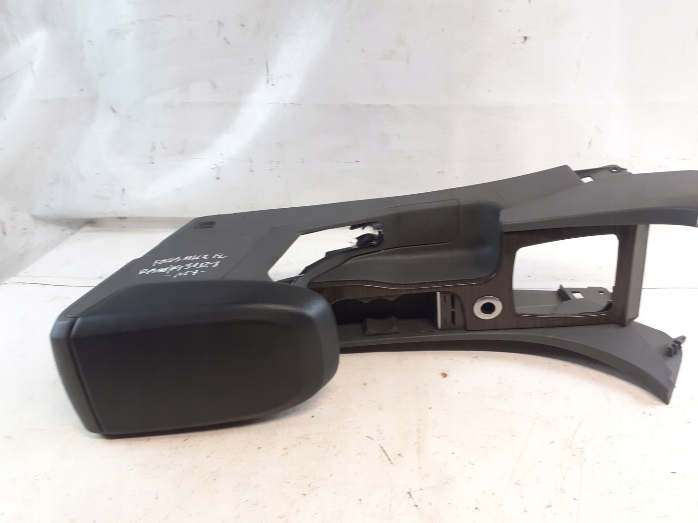 TUNEL Moyenne FOCUS II LIFT 8M51-A045M19-AB