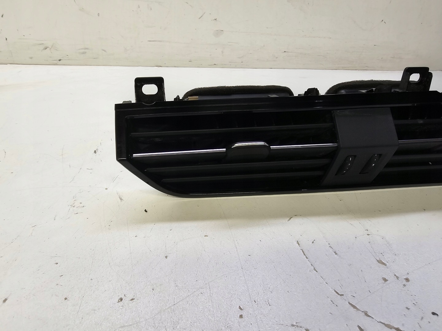 grid air conditioning devices central AUDI Q3 F3 83B820903 6PS