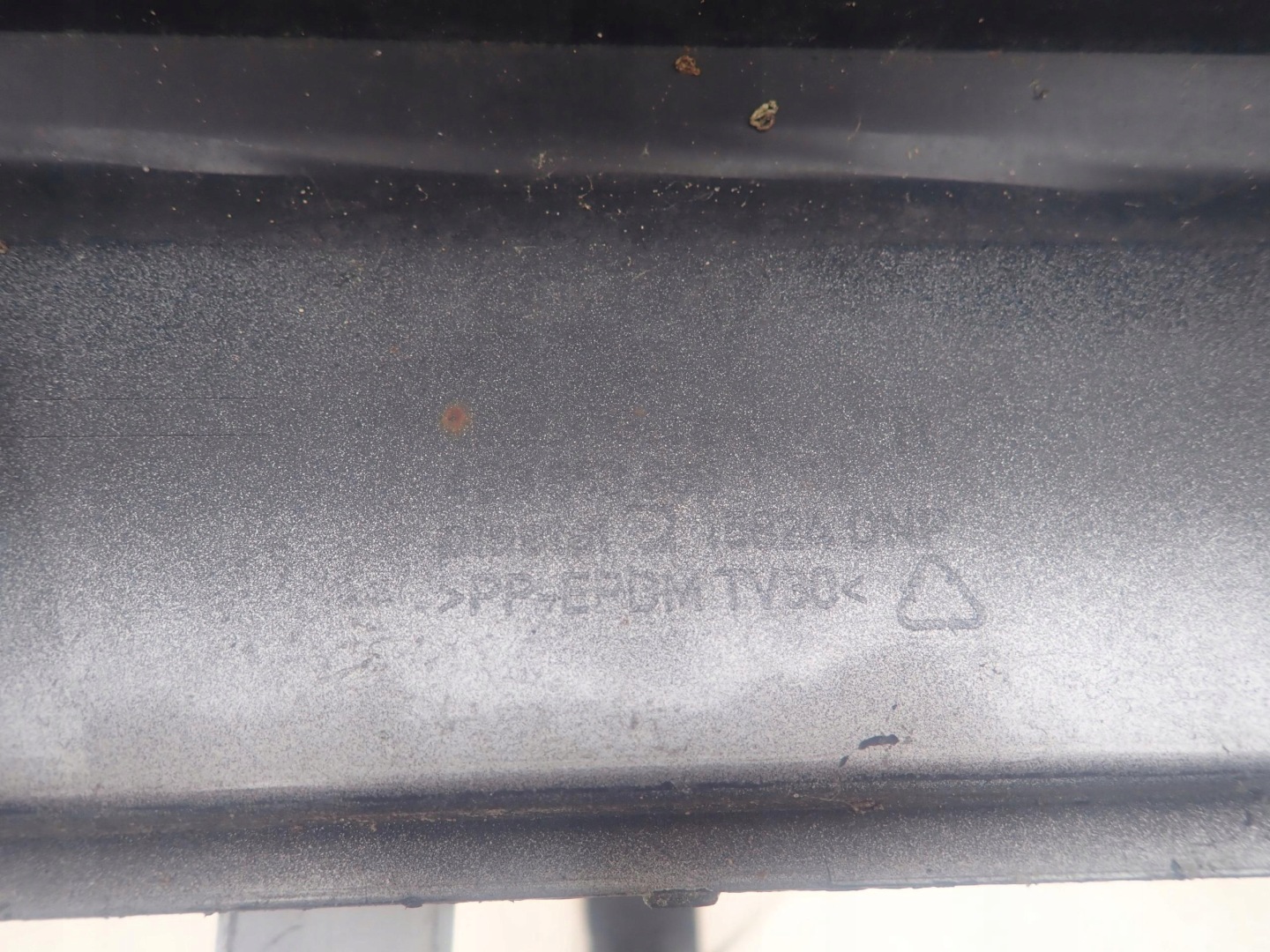 AUDI A7 and 10-17 threshold right moulding threshold right