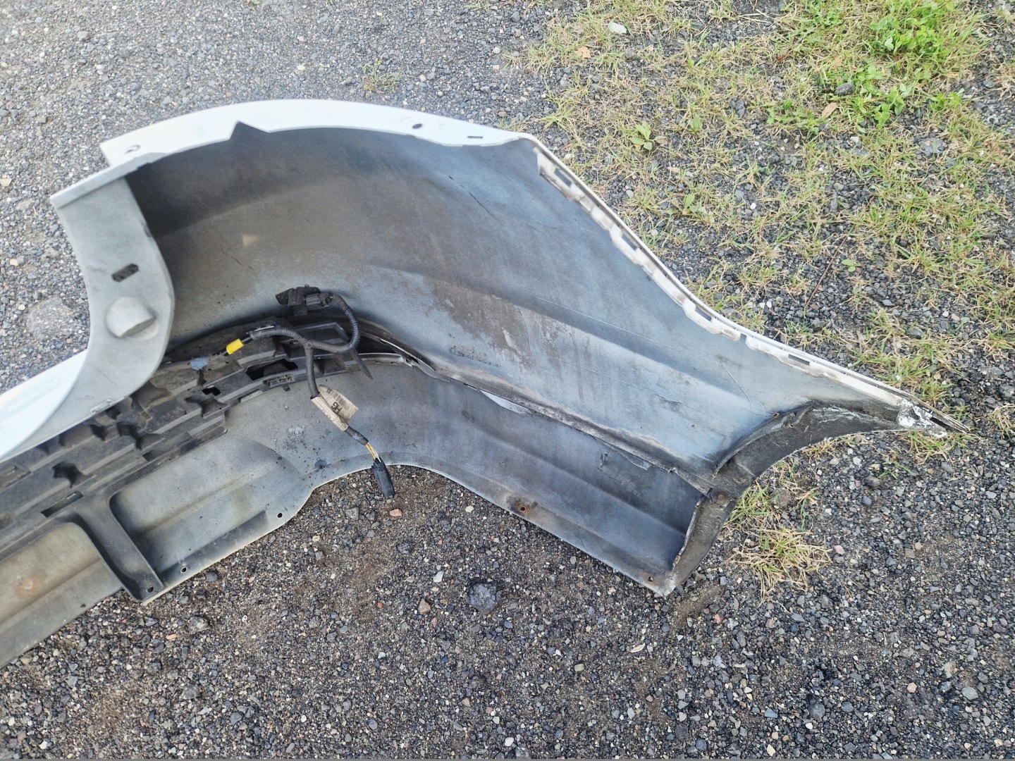 FORD MONDEO MK5 HB 5D bumper rear part TYLNI white colour FD