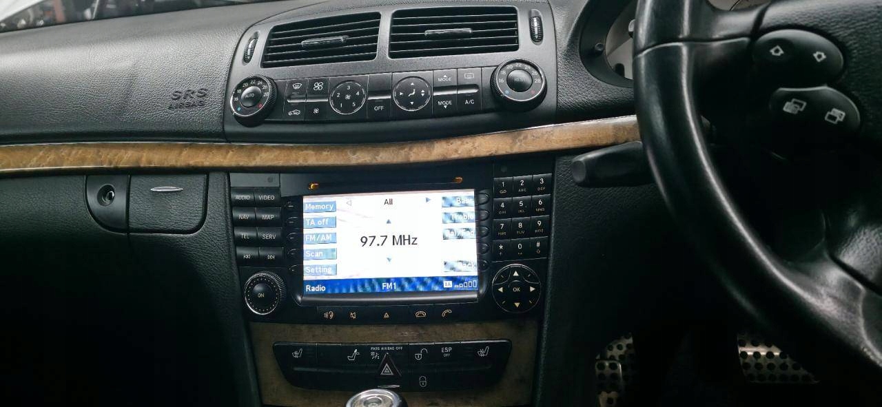 Radio samochodowe Mercedes-Benz E W211 2005 A2118202197