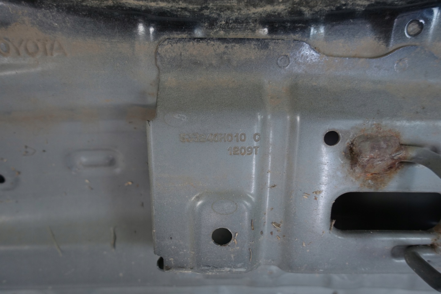 TOYOTA AYGO e Cofano 2005-2012 533240H010