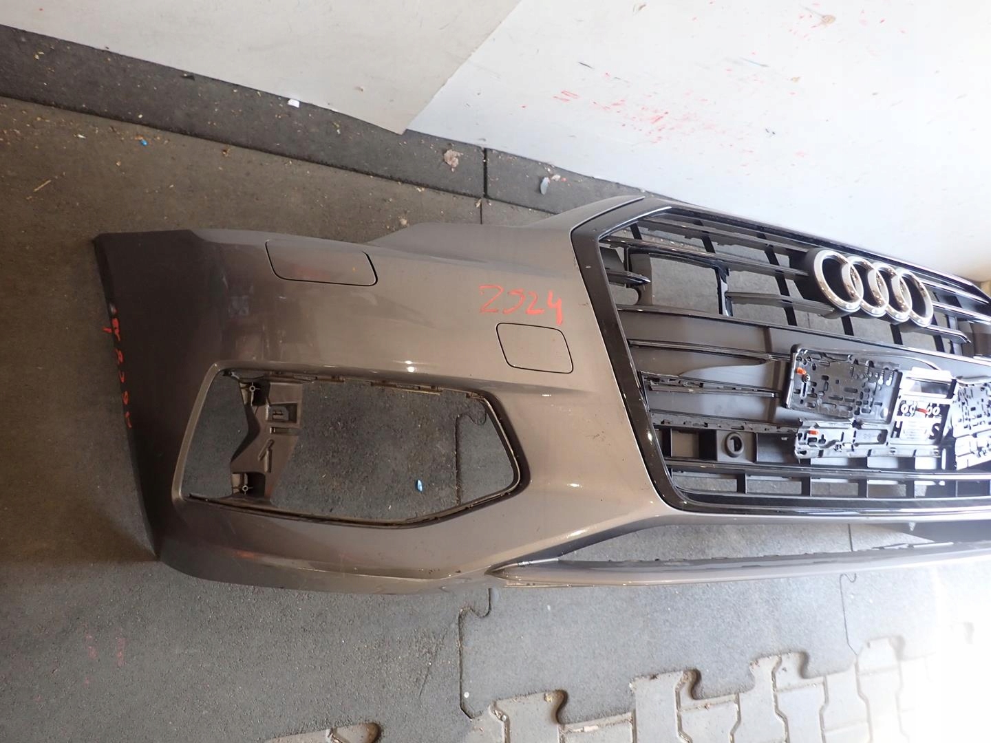 nárazník předek přední AUDI A6 C8 2018- 4K0807437