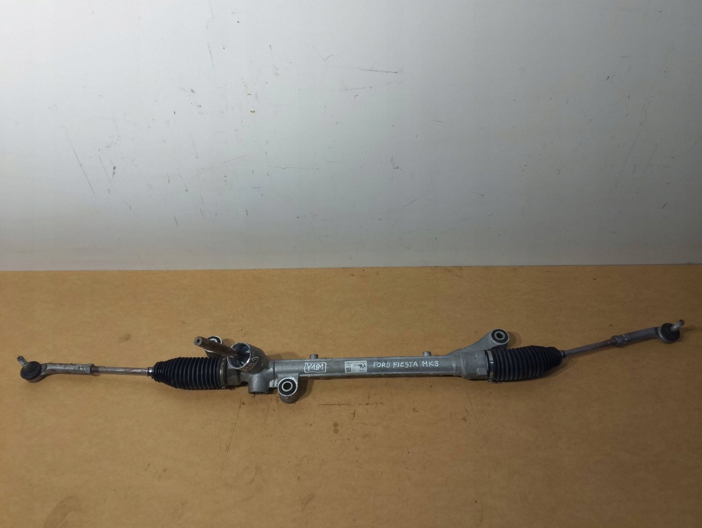Ford Fiesta MK8 control H1BC3A500AA (Y181)