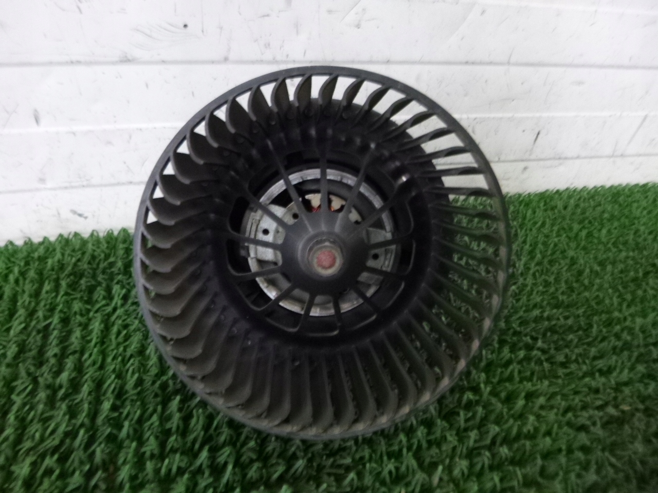KUGA MK2 12- fan heating AV6N-18456-CA
