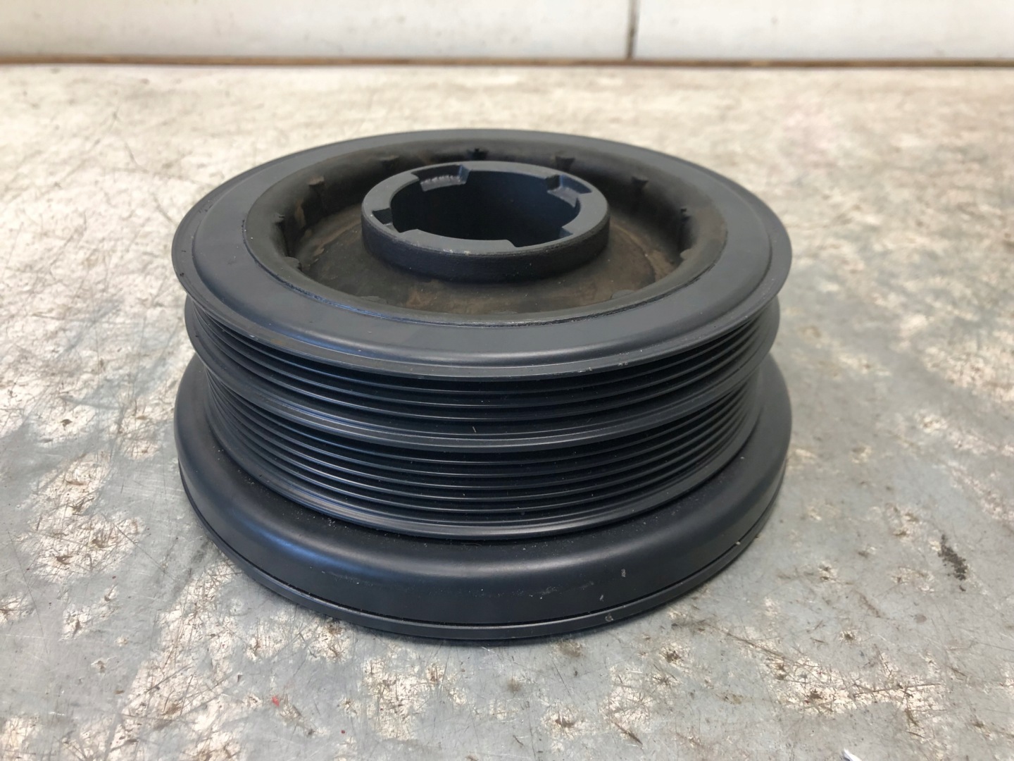 pulley BMW 273409533