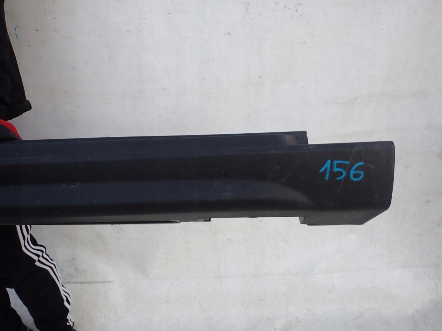 VOLVO V40 CROSS COUNTRY 12- moulding threshold right