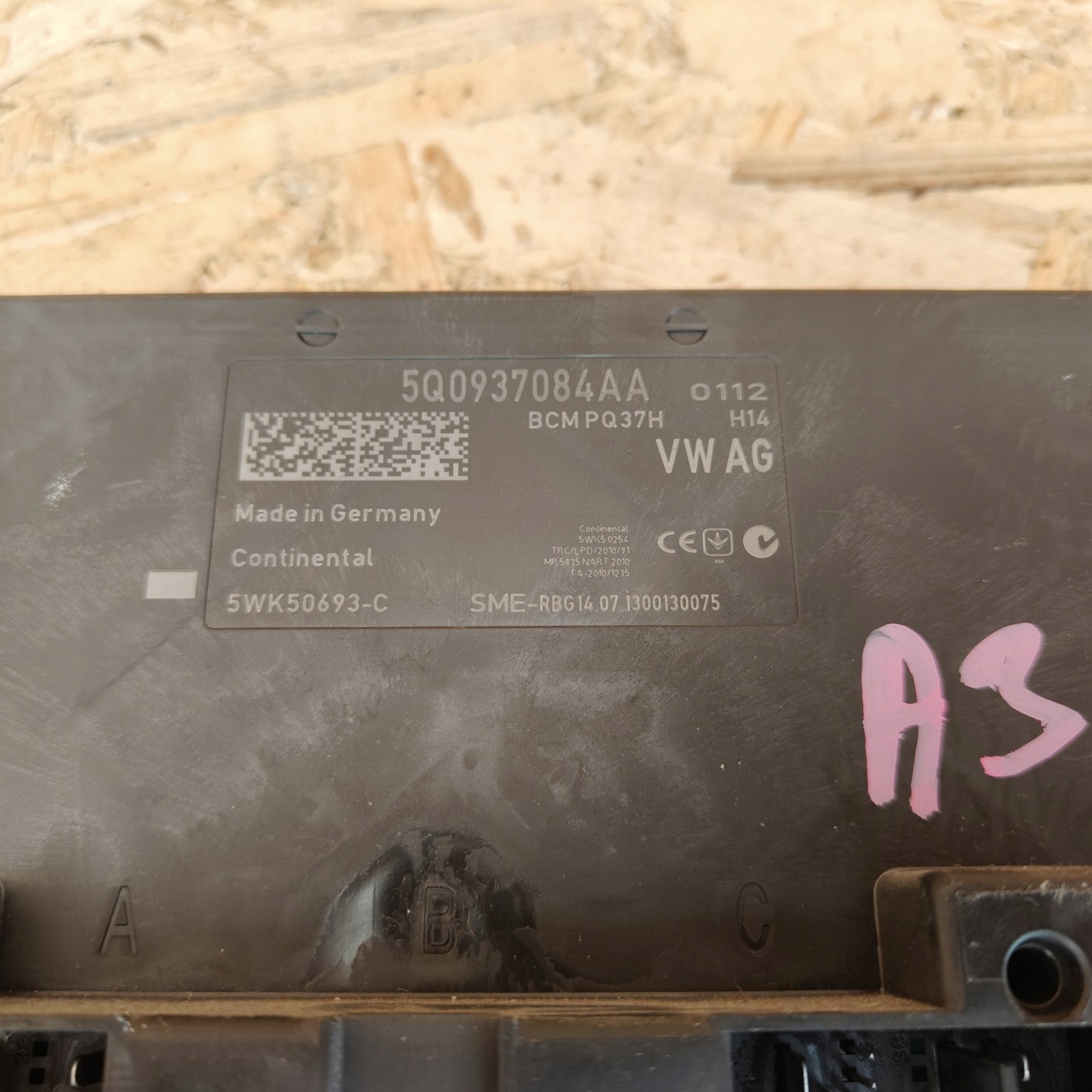 comfort control unit AUDI A3 8V 5Q0937084AA