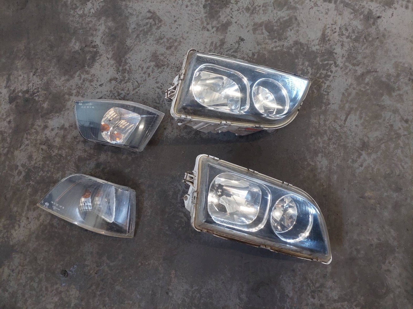 complete front bonnet bumper light fender VOLVO V40 and LIFT 329-52