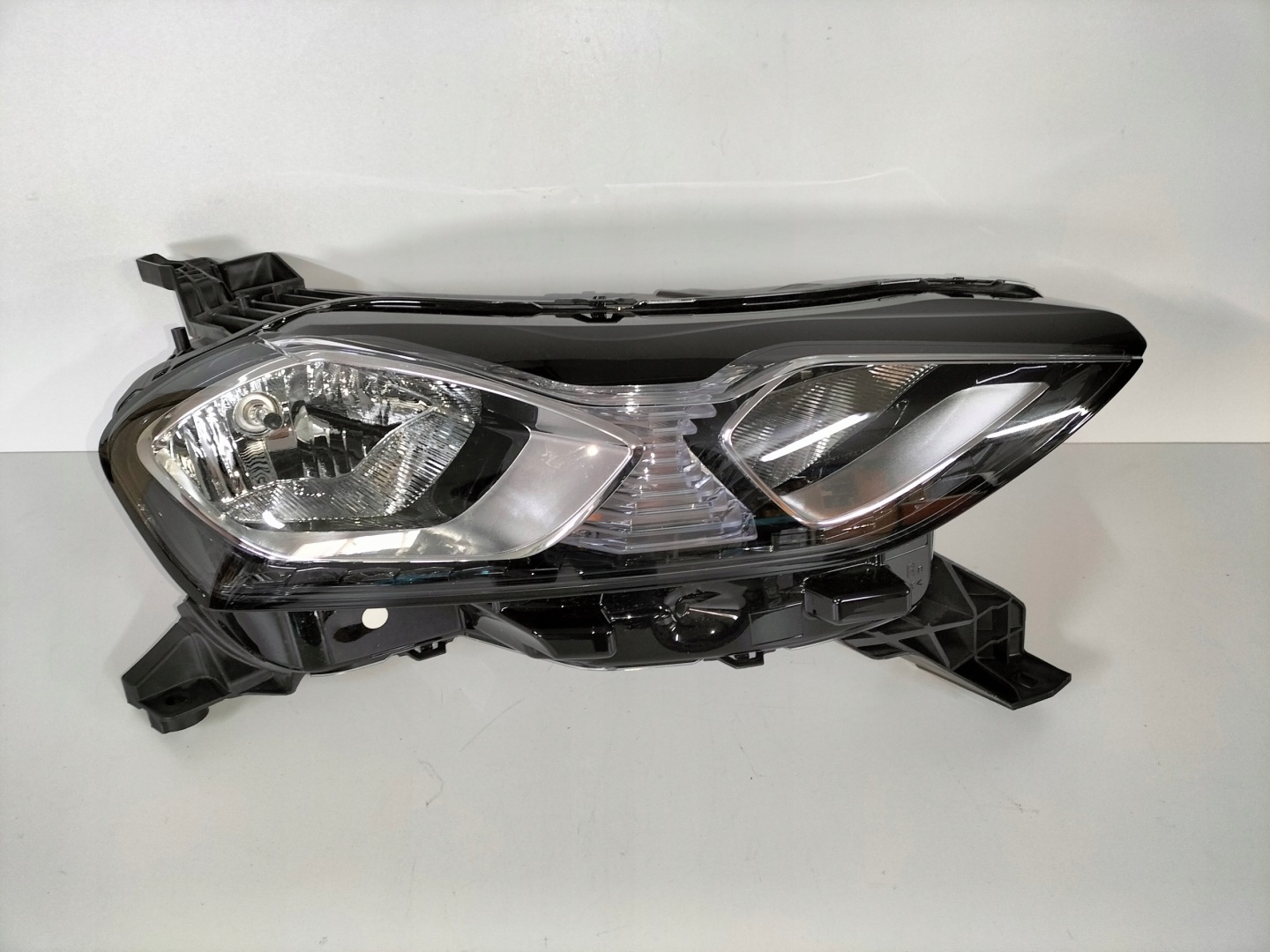 light front reflektor right CITROEN DS3 CROSSBACK 19