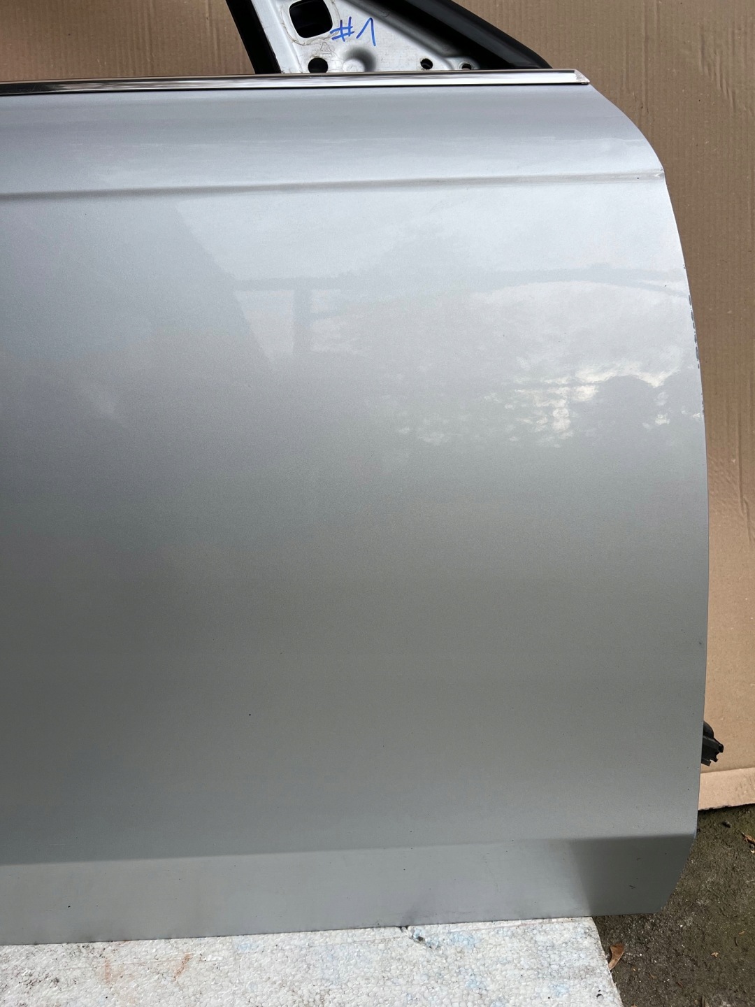 AUDI A4 B8 door right front right front LX7W silver