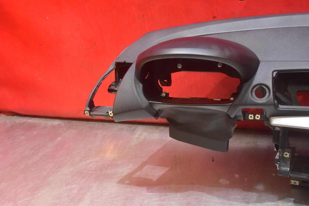 dashboard instrument panel console cockpit airbag EU BMW E87 04-07