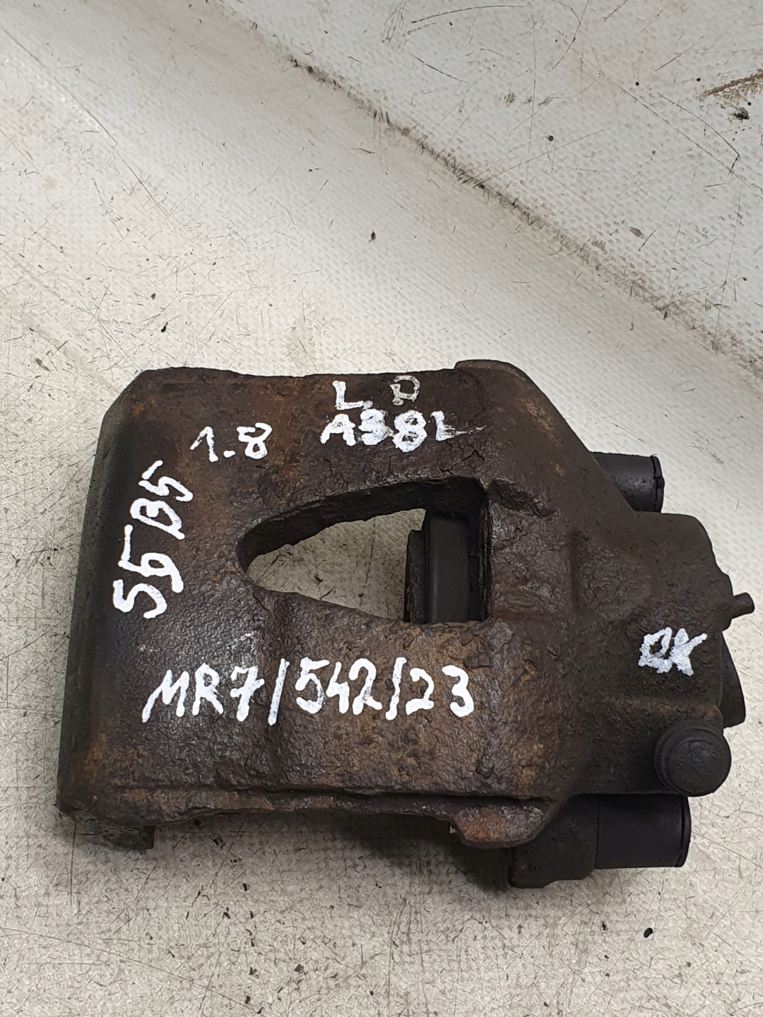 caliper brake left front AUDI A3 8L 1.8 125KM 97r.