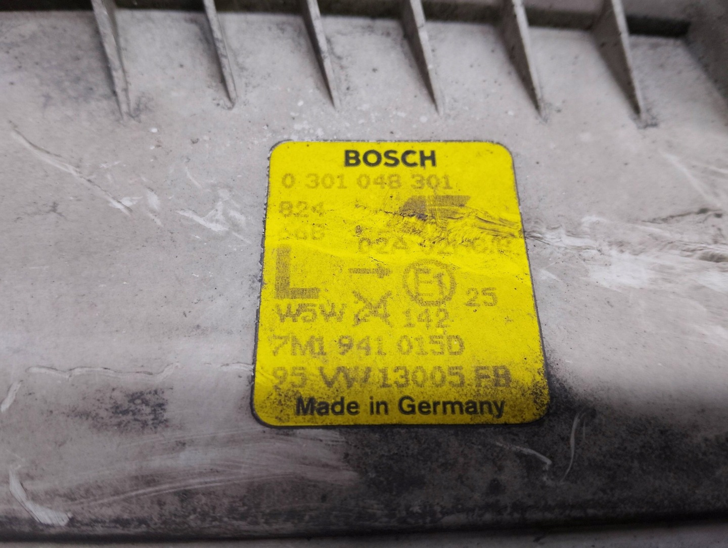 light reflektor left front Volkswagen Sharan 0301048301 7M1941015D