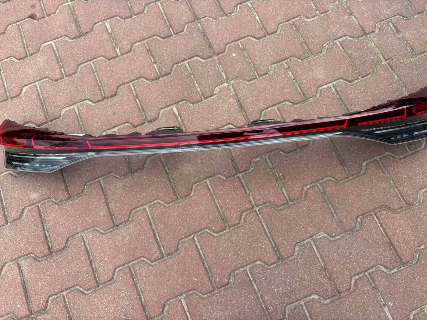 Licht mitte heck AUDI Q4 E-TRON 89A945095