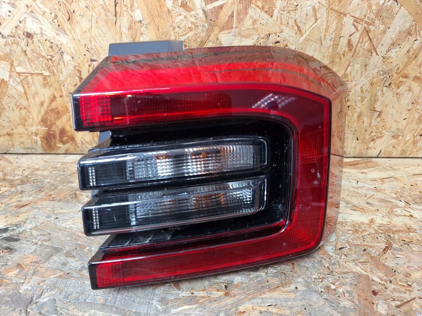 light rear part right Chery Tiggo 17- 60404300 J68-4433020