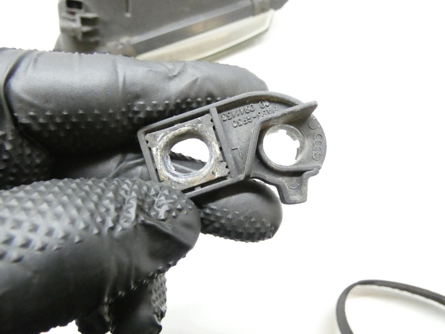 halter halter leuchte links AUDI A4 B5 95-99 8D0941453