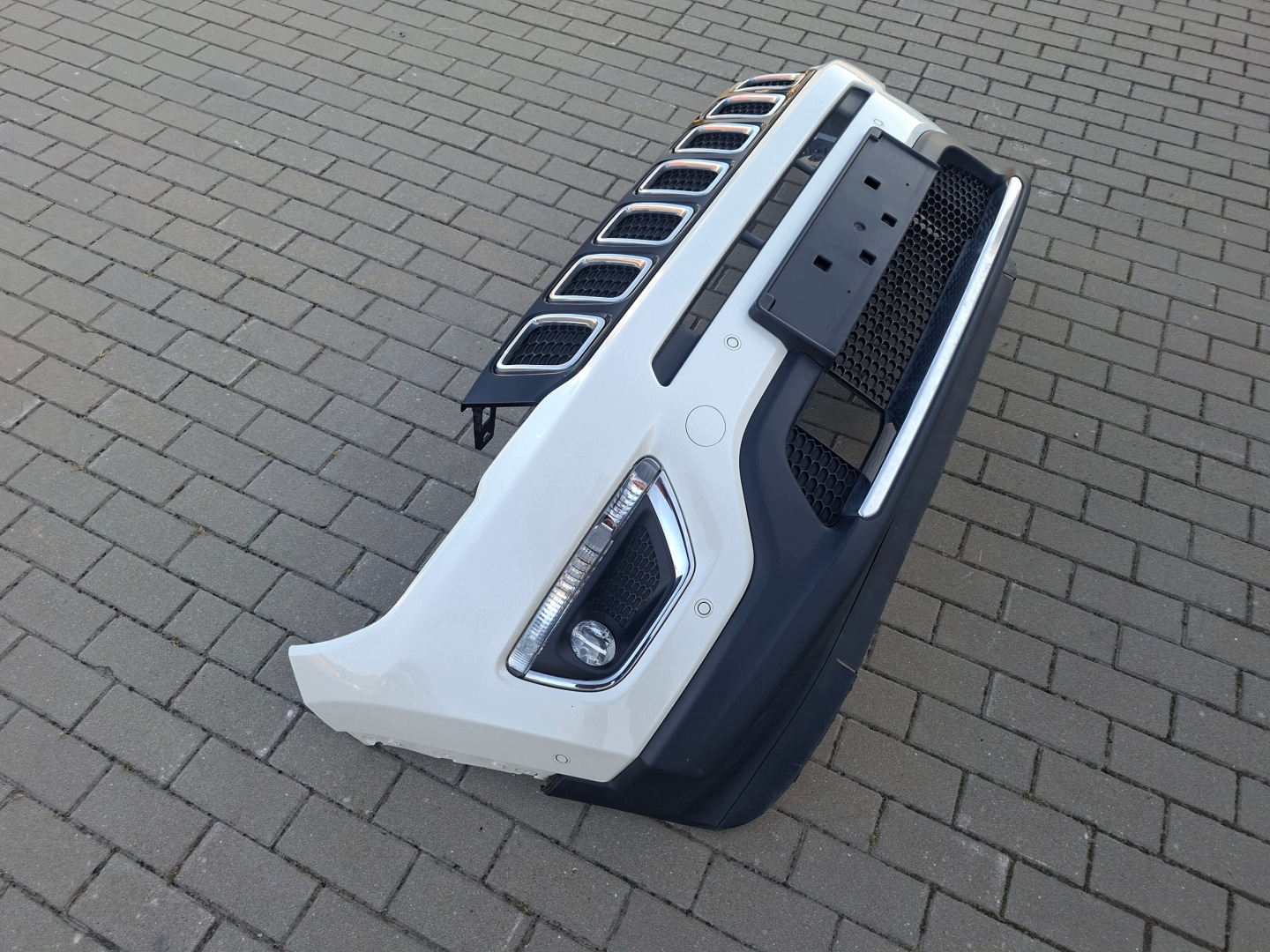 bumper front front PDC grill complete JEEP COMPASS II 290 / PW6 / RW6