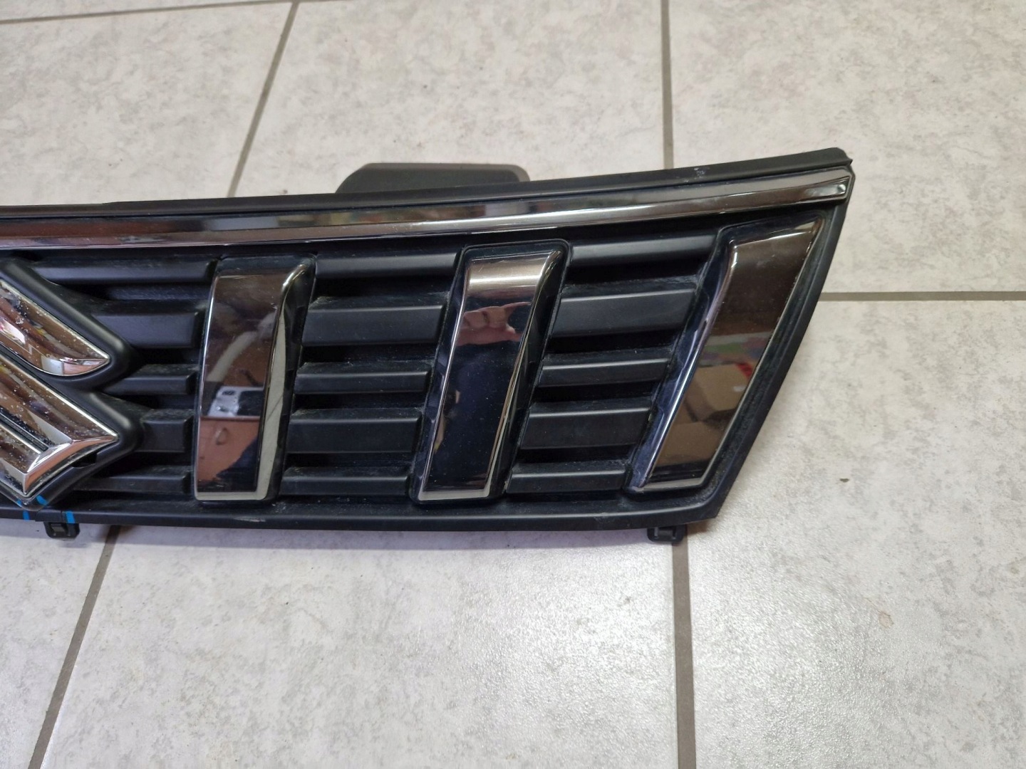 Grille SUZUKI VITARA III LIFT 2018R->