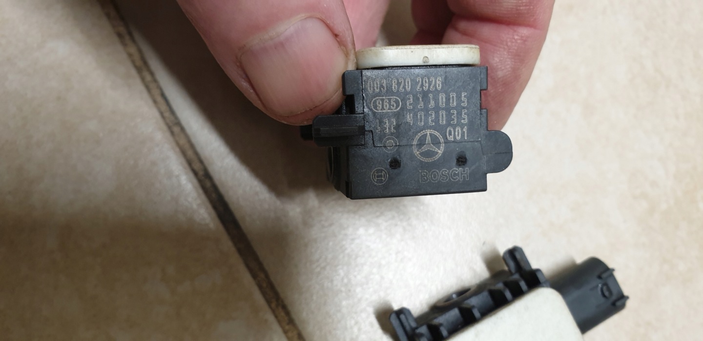 impact sensor sensor 0038202826 Mercedes R ML W164 OE