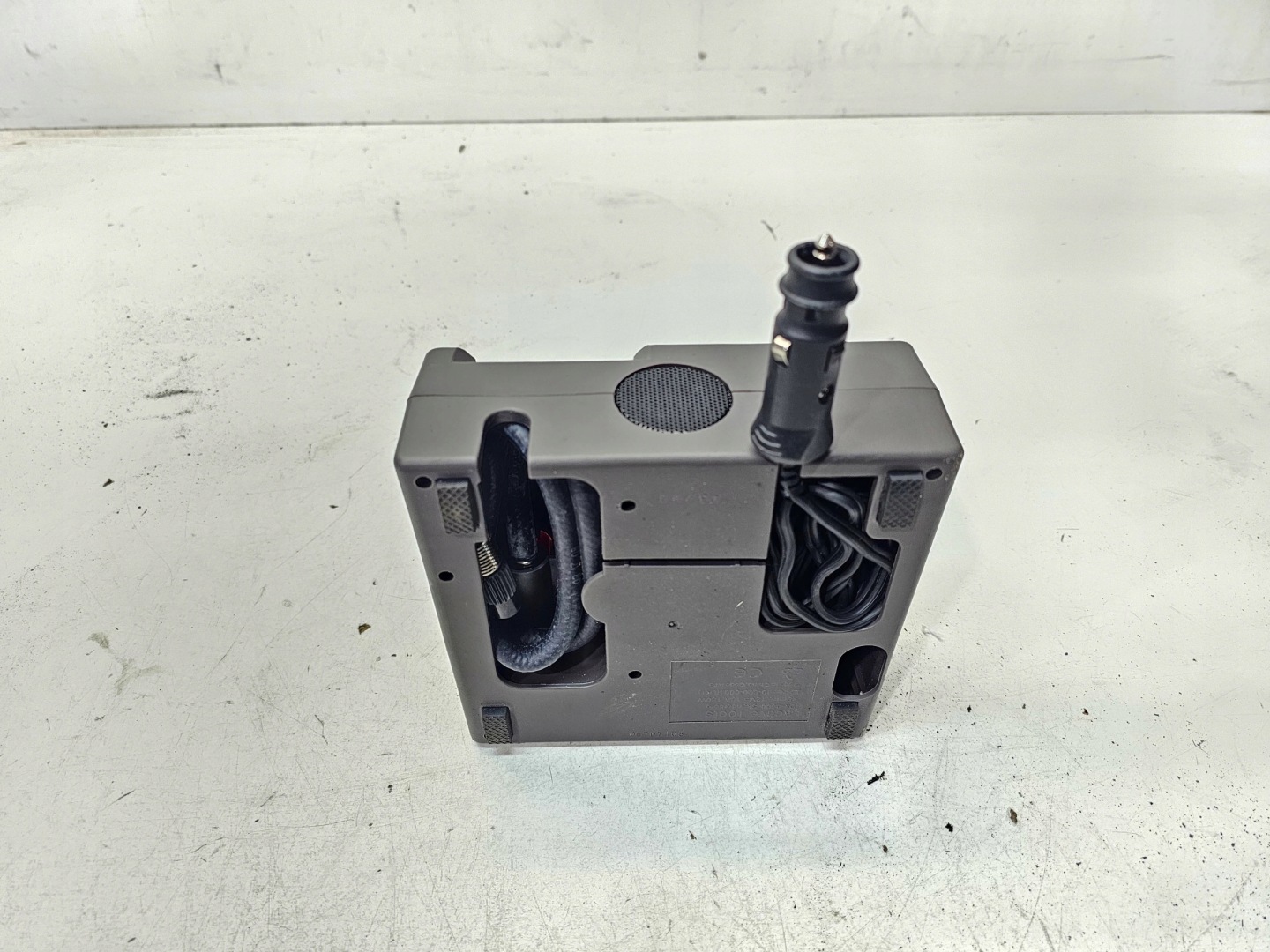 compressor; air AUDI A1 A3 A4 A5 A6 A7 8P0012615C
