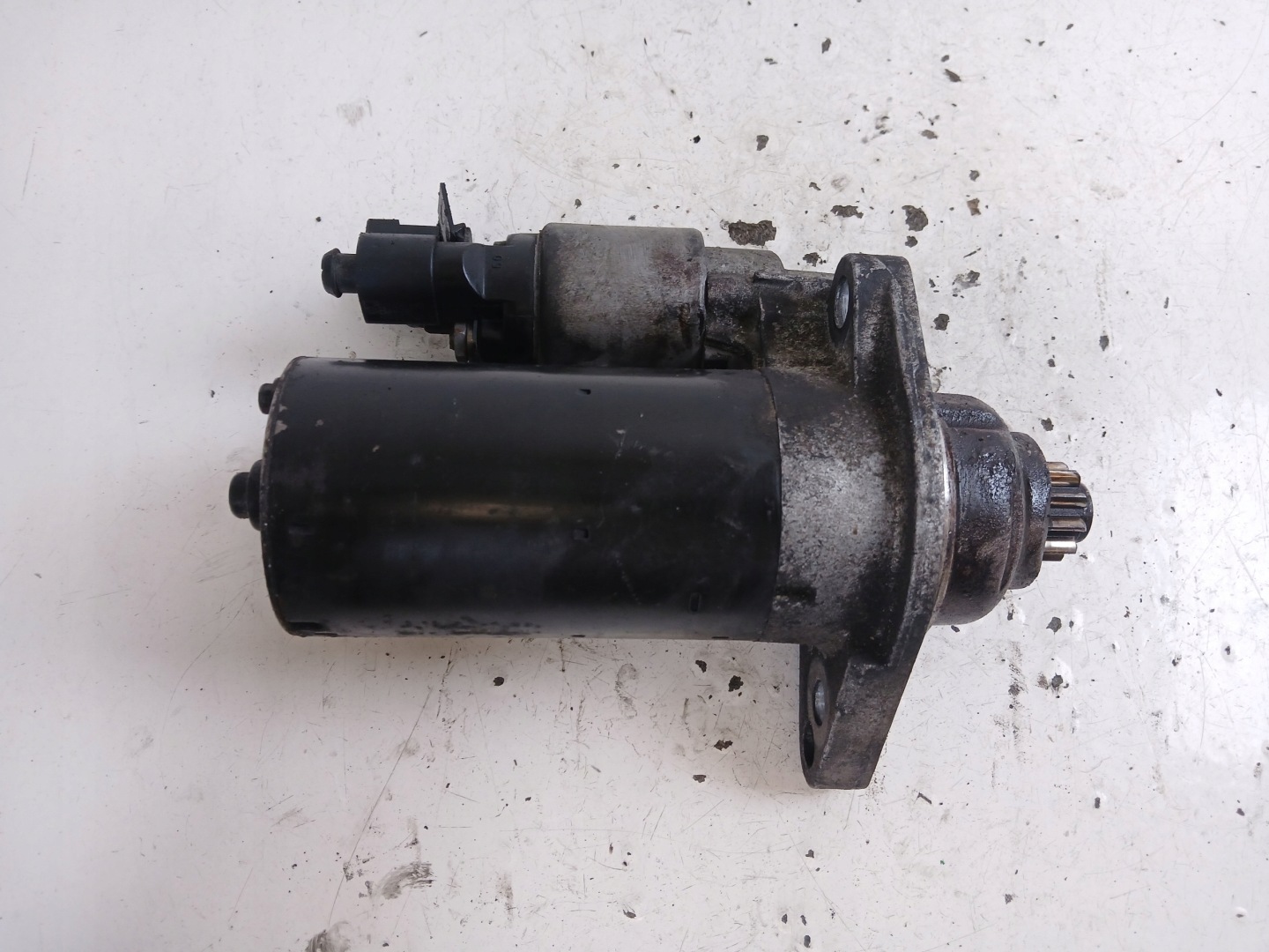 VW GOLF V 1.9 TDI starter 0001123012