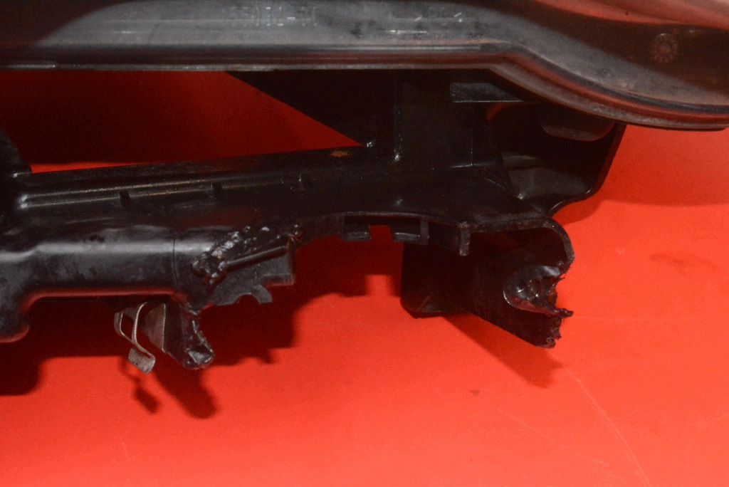 REFLEKTOR desni far prednji dio leća XENON EU 156210-00 BMW E65 E66 01-05