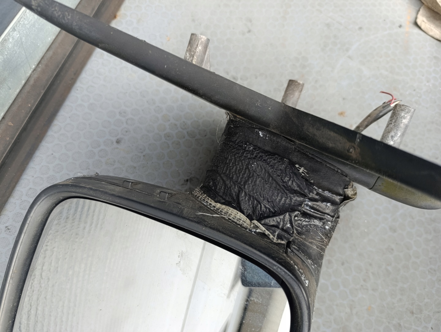 VW T5 mirror left driver´s 5 PIN damaged