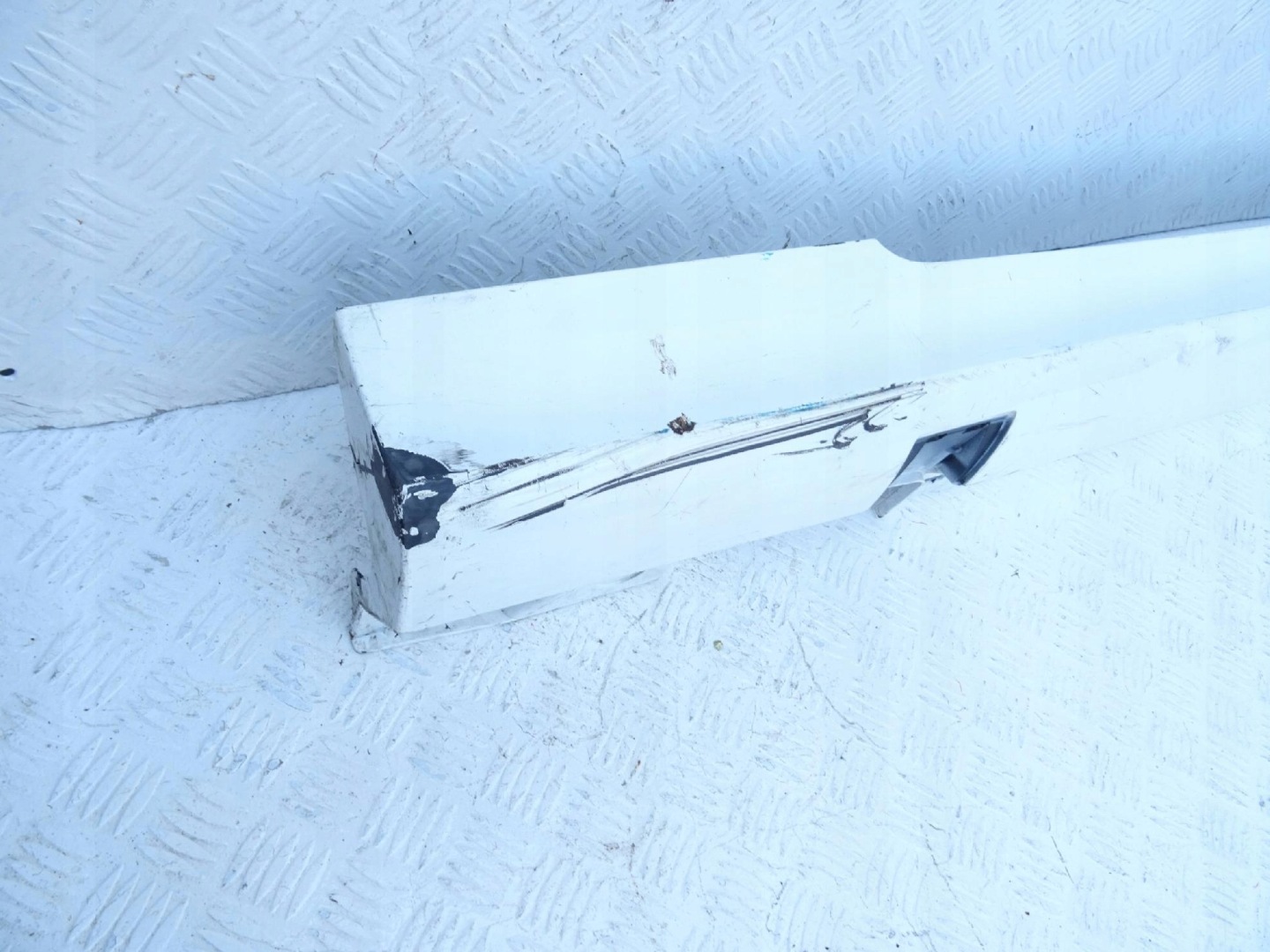 Mercedes E Coupe 238 AMG moulding threshold threshold left