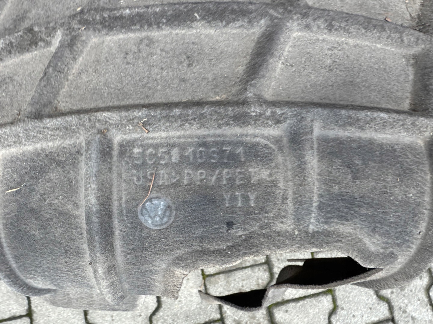 VW BEETLE 5C mudguard left rear part rear. 5C5810971