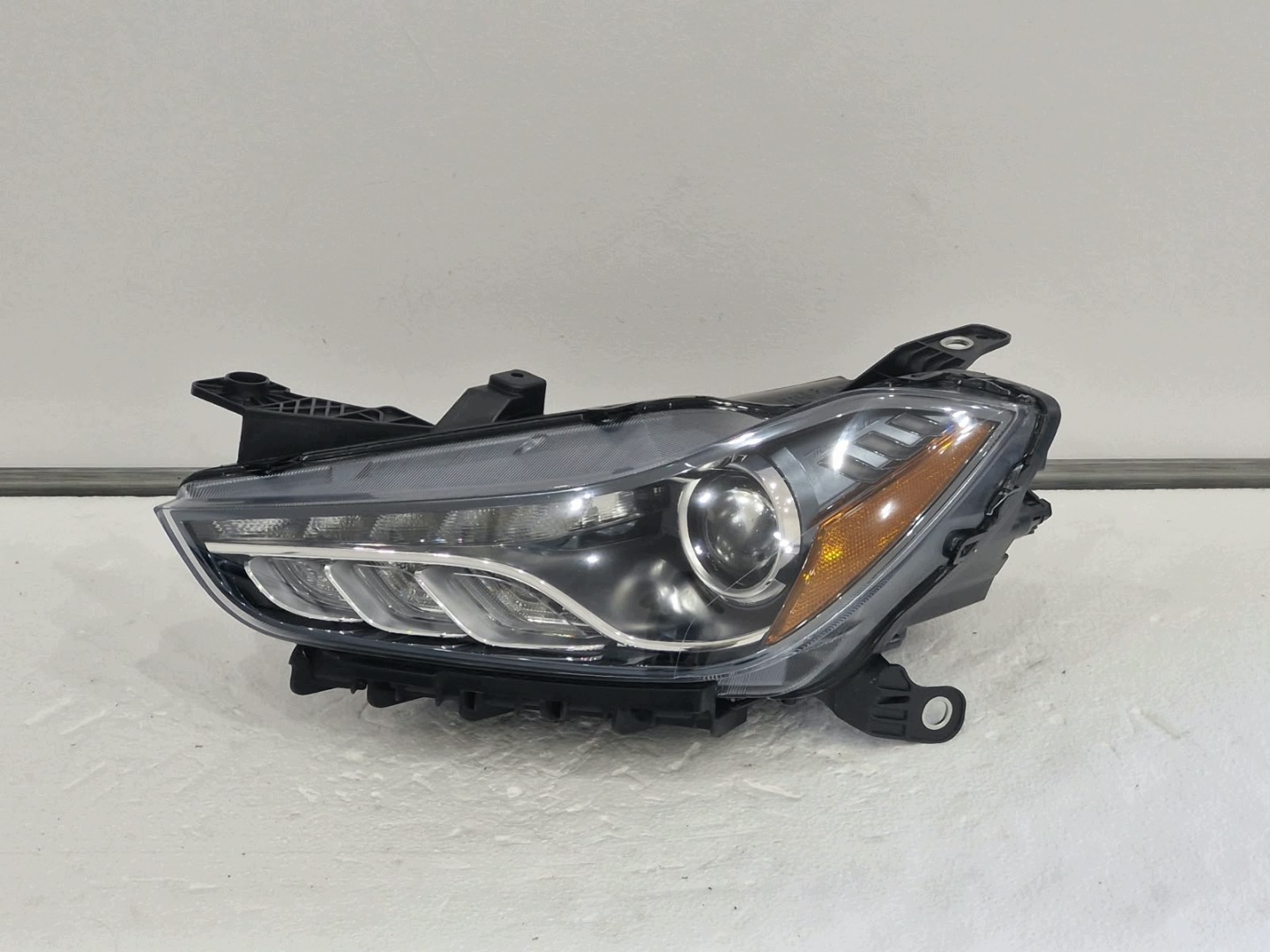 light left Maserati Ghibli USA Bi-Xenon LED positioning