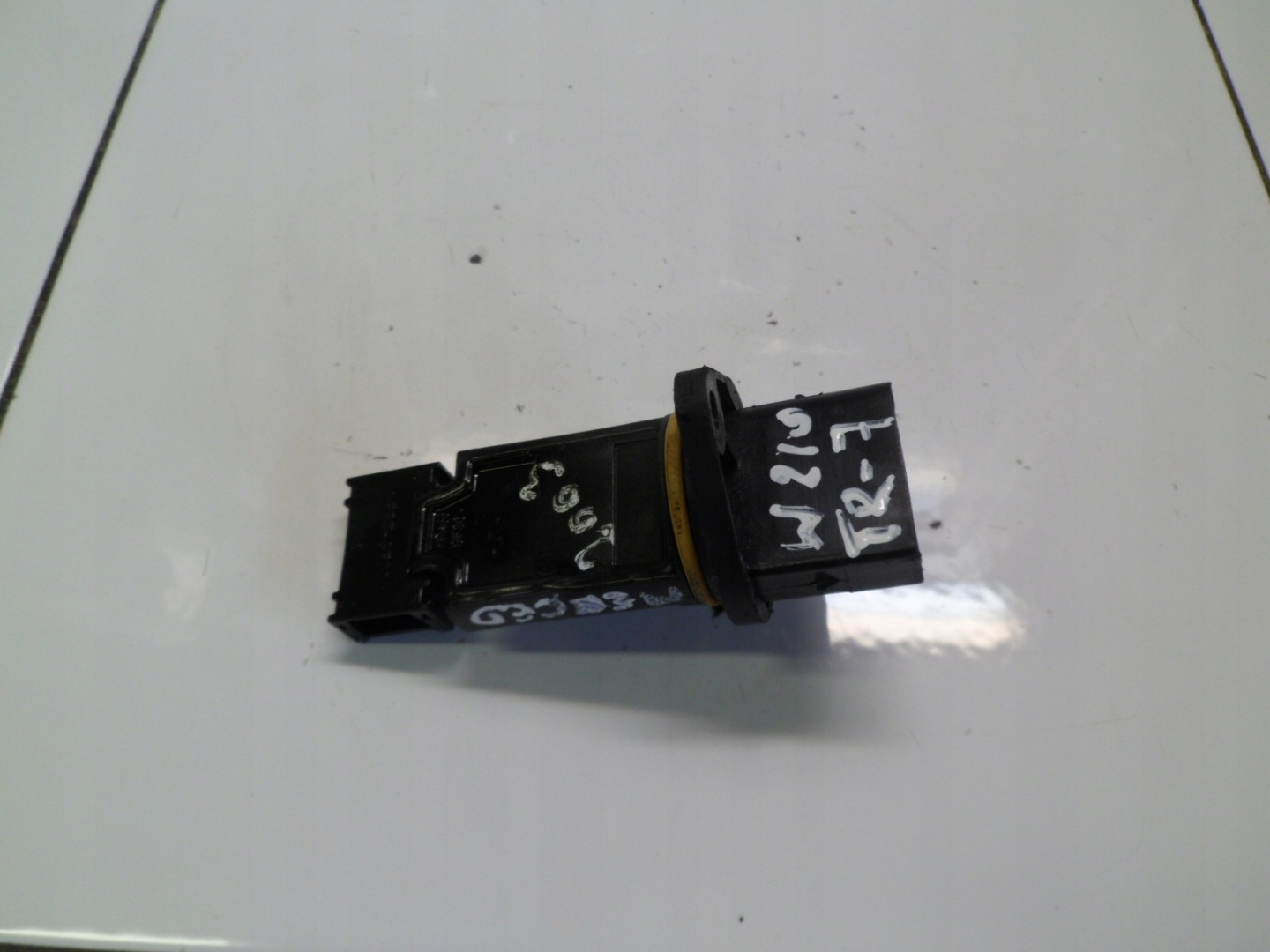 MERCEDES E W210 2.7CDI flow meter