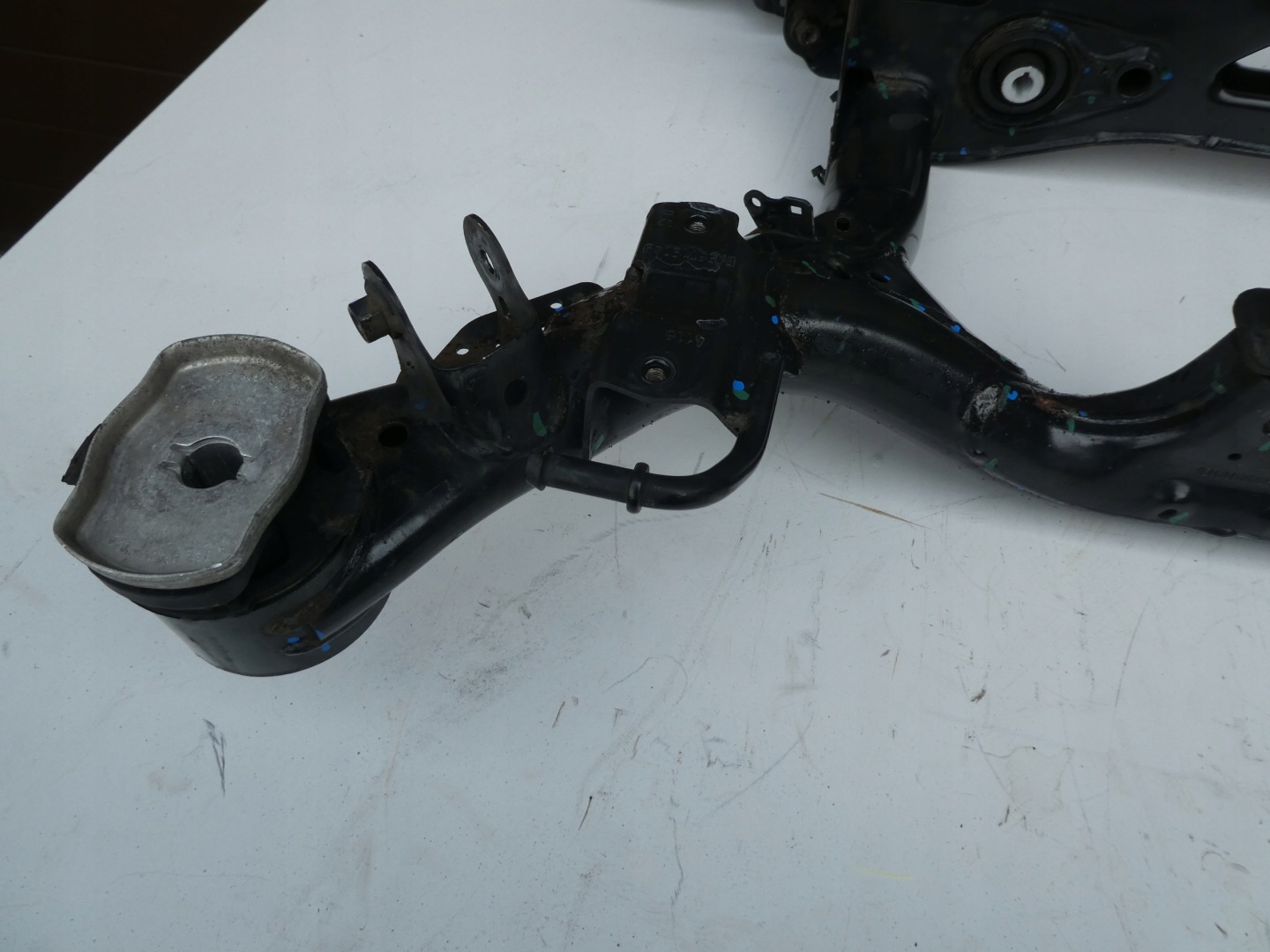 AUDI Q7 4M subframe axle beam rear part 4M0505235
