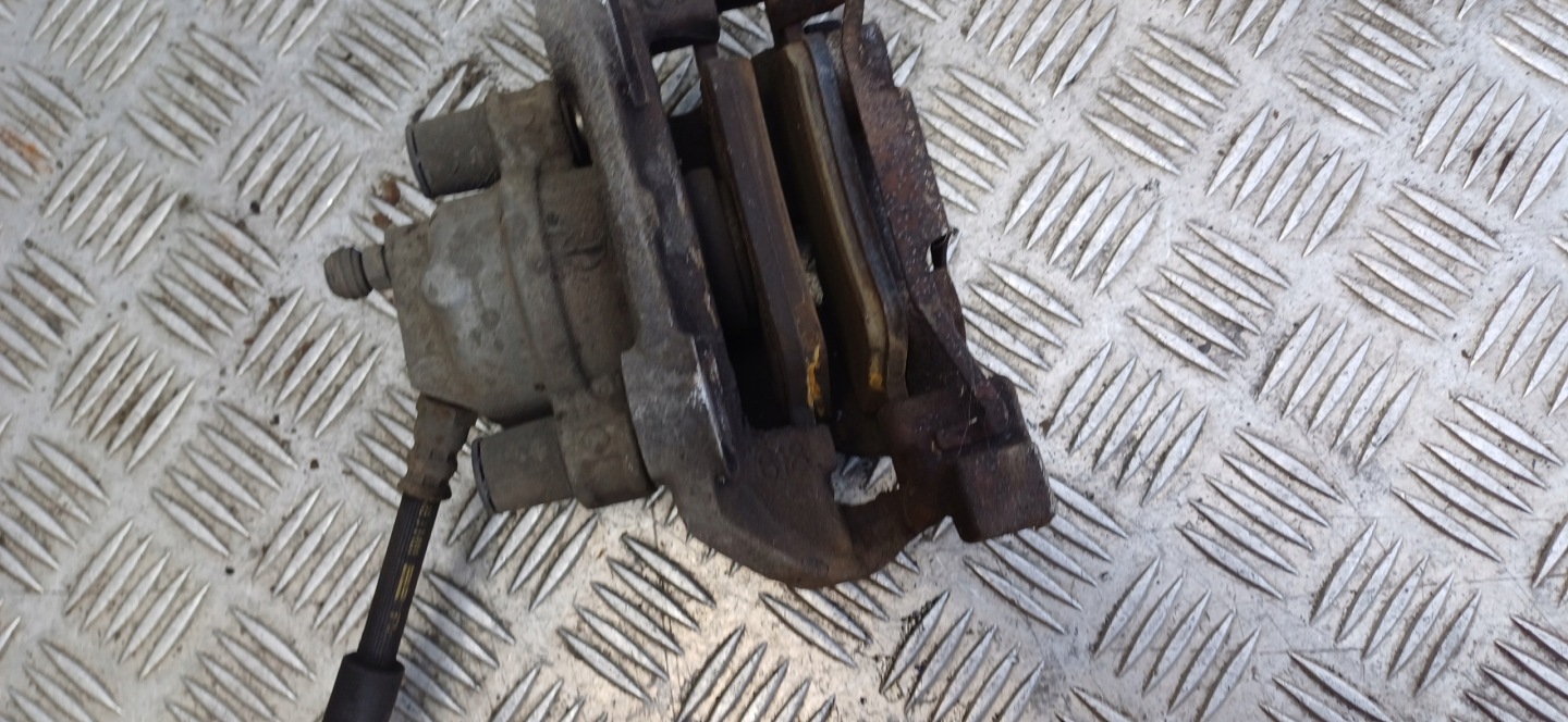 MERCEDES W212 2.2 CDI Bremssattel Bremse Sattel Brems- links oder rechts heck AMG 618