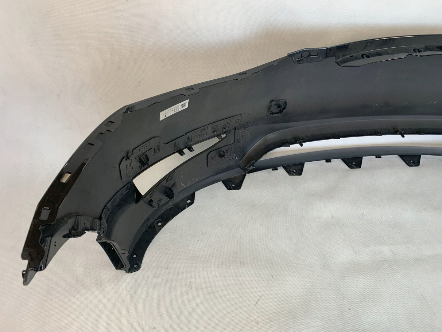 front bumper Tesla Model Y 19r 2019 1540101-06-C 06.25