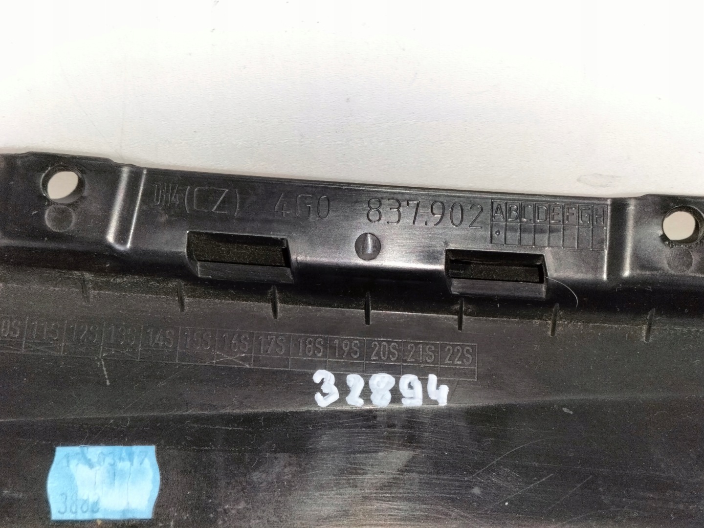 moulding cap door front right AUDI A6 C7 10