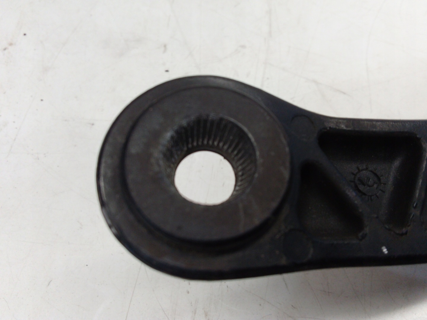 wiper arm left AUDI A4 B6 B7 8E1955407C