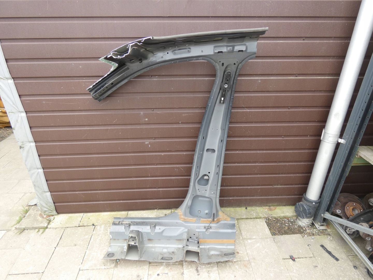 VOLVO XC90 II quarter pillar central right right