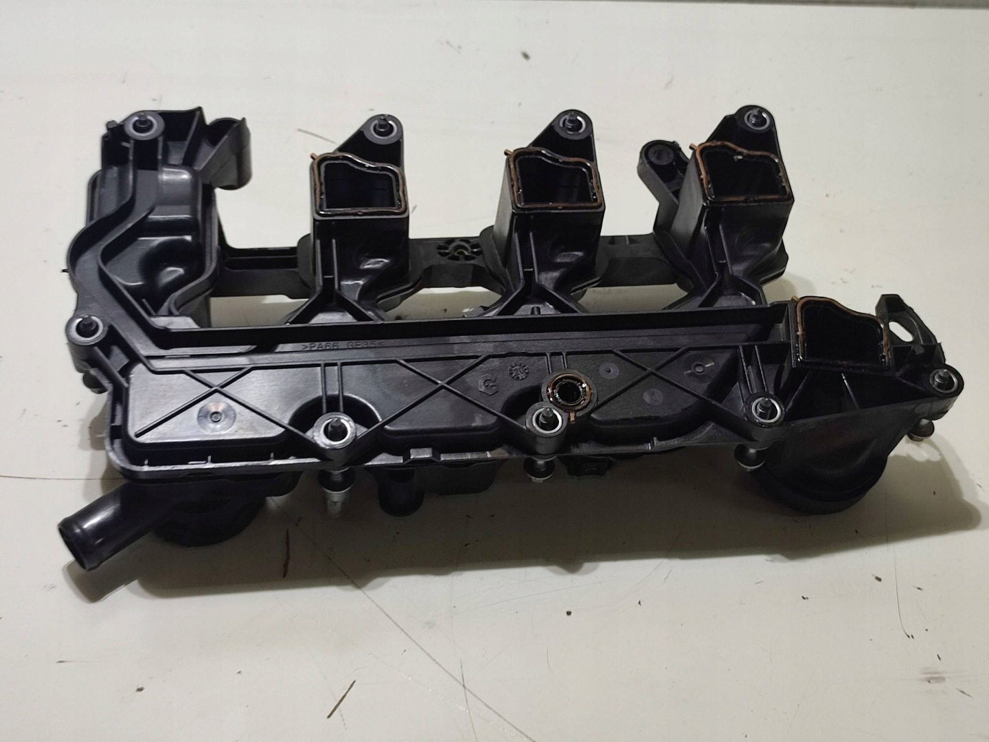 Peugeot 2008 II 2020 intake manifold