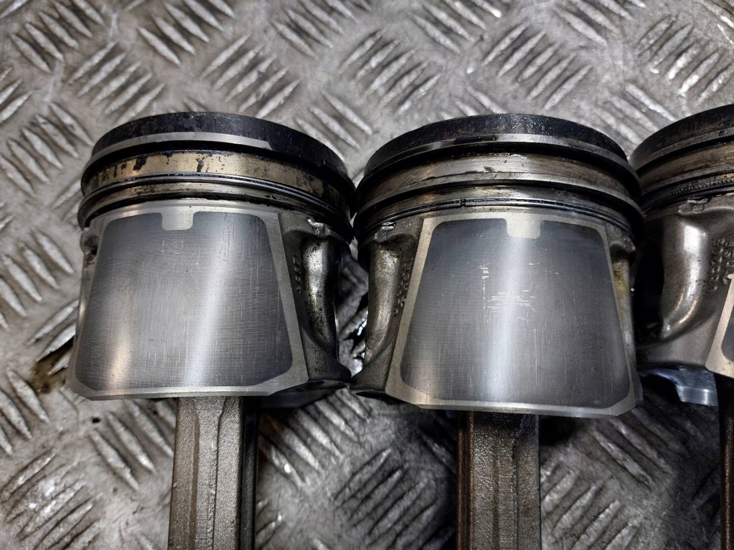 piston + connecting rod RENAULT MASTER III 2.3 DCI M9T870