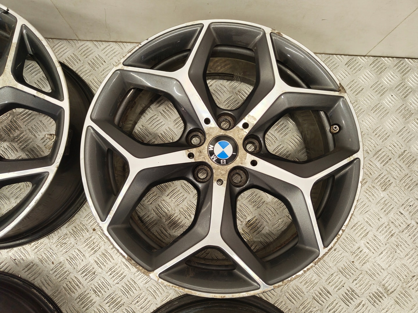BMW F48 F39 discs 18CALI 6856070
