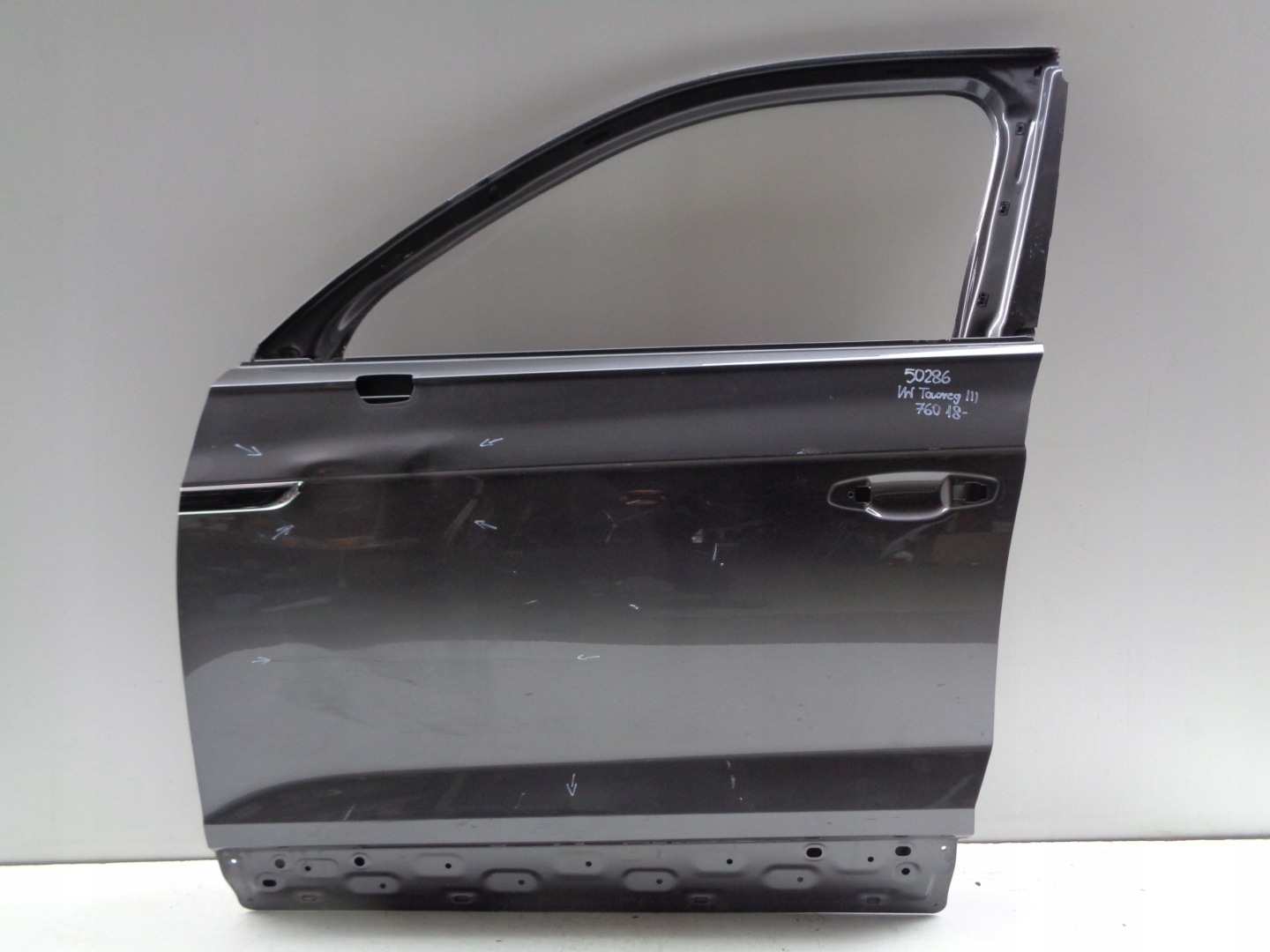 door left front VW TOUAREG III 760 18- NR 50286