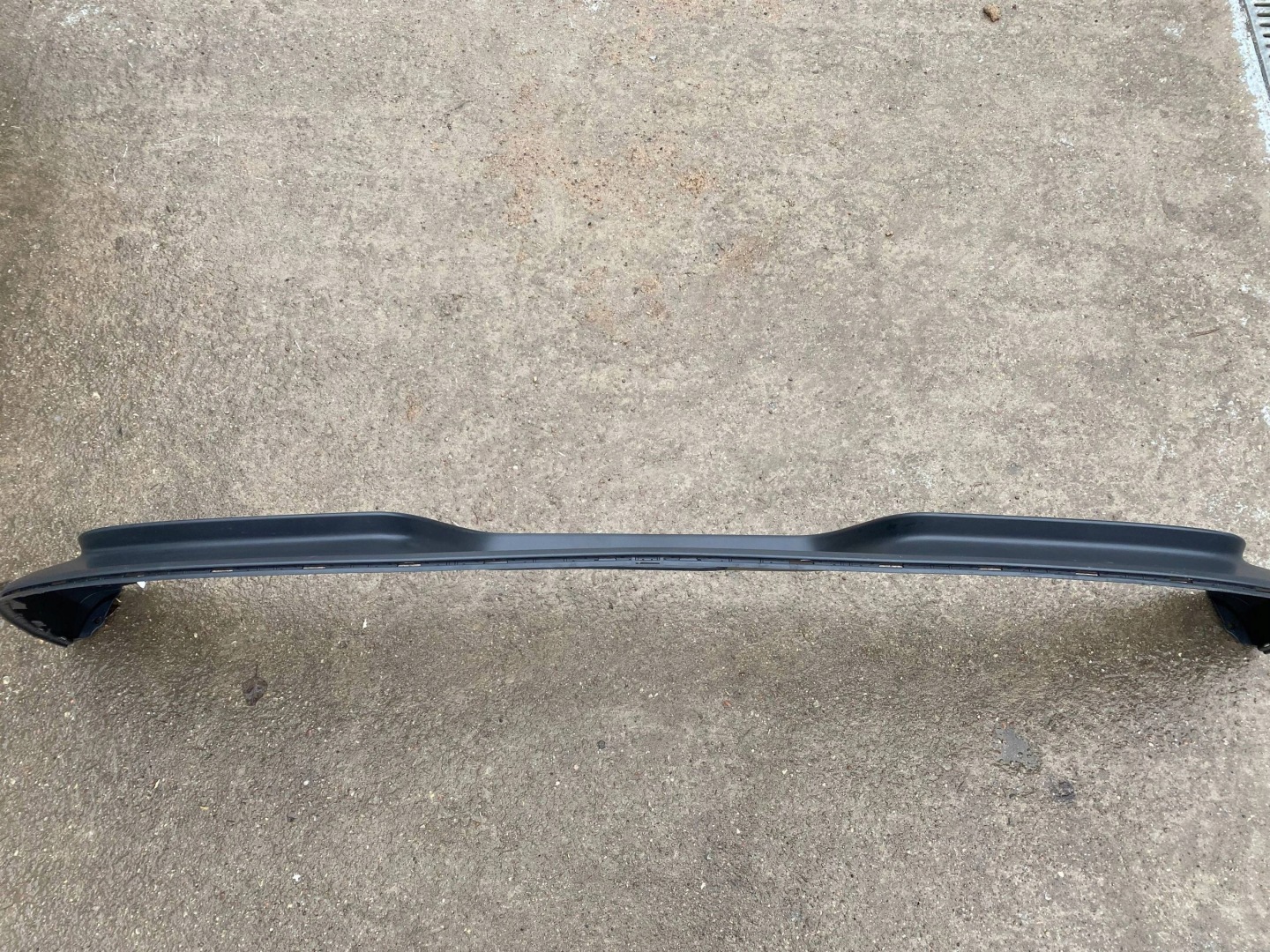 VW ID BUZZ modanatura diffusore spoiler Paraurti posteriore posteriore 1T3807568