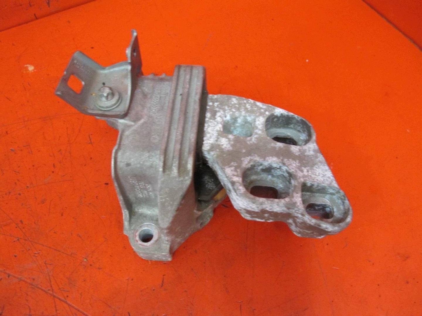 MERCEDES A-class W176 W246 2.2 CDI 651930 holder engine mount A2462400617