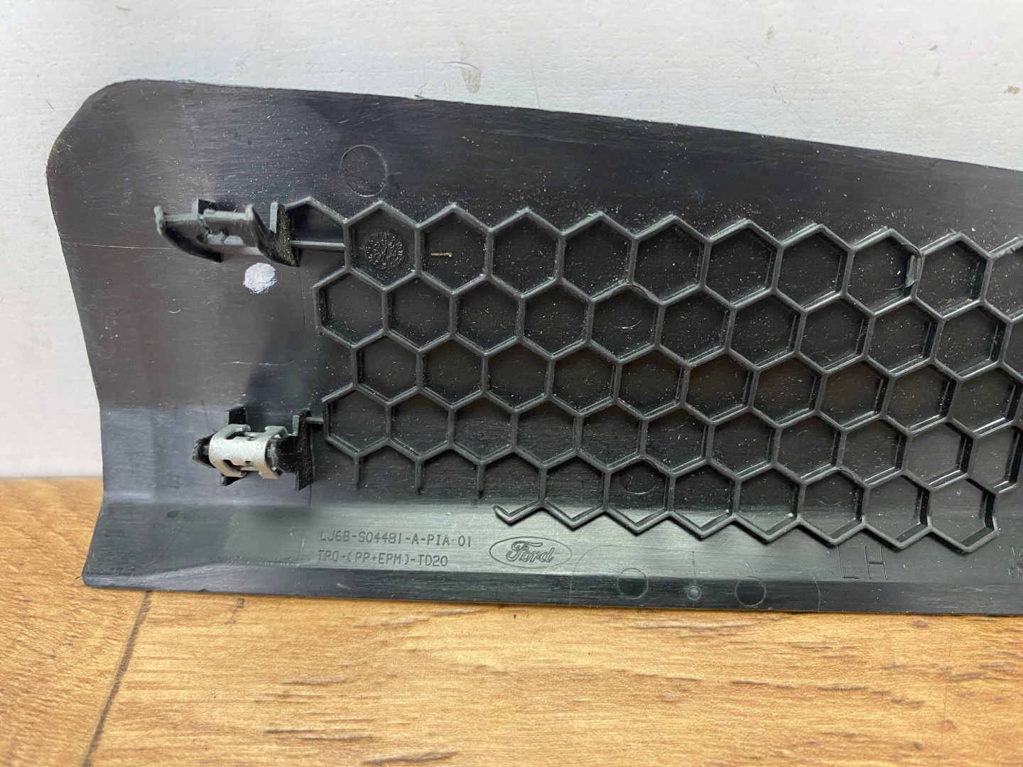 Blende Abdeckung slupka A Ford Escape IV Kuga MK3 2020+