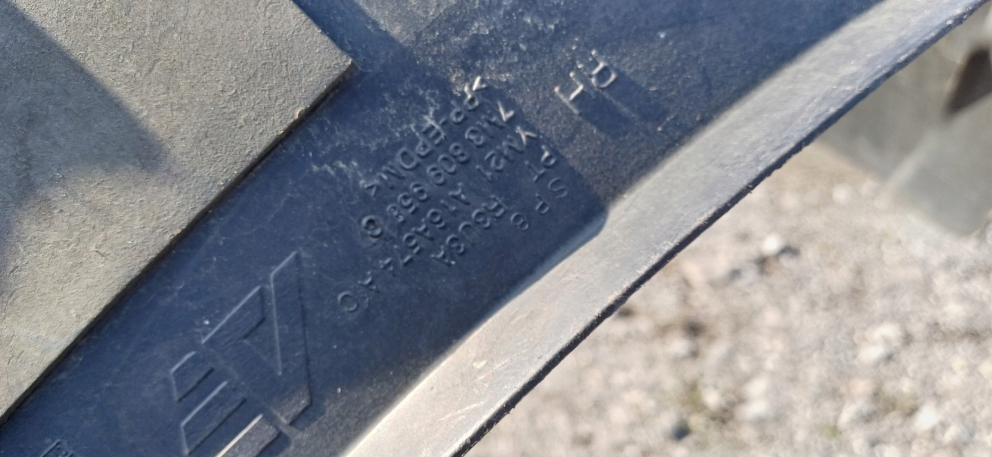 SHARAN MK1 LIFT mudguard right front YM21A16A574AC