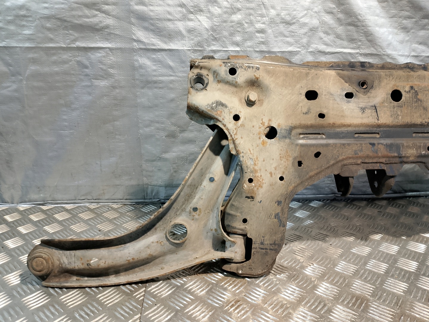 axle beam subframe axle beam front FORD FIESTA MK7 VII 1.6 D