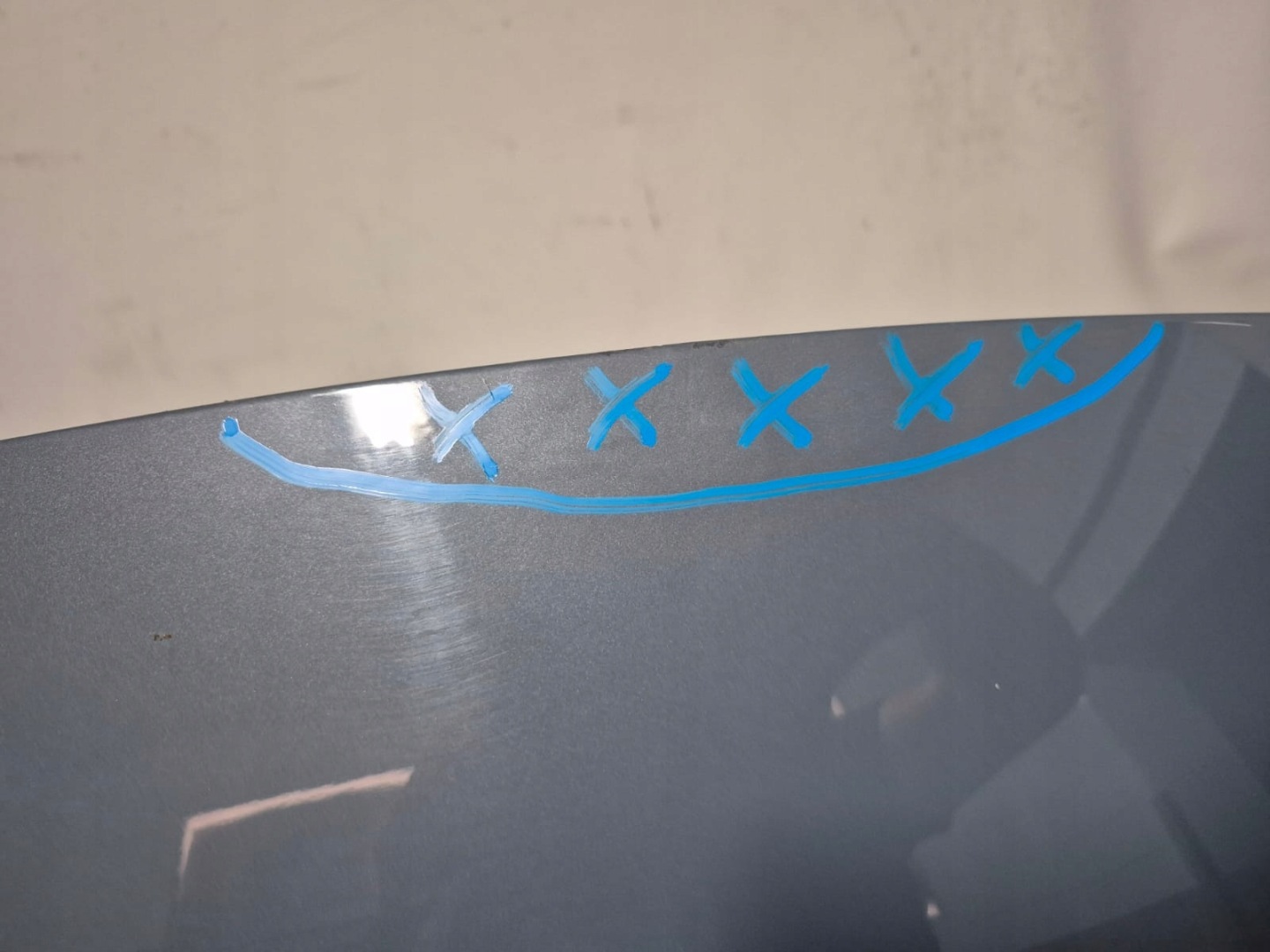VOLVO XC40 17- Cofano